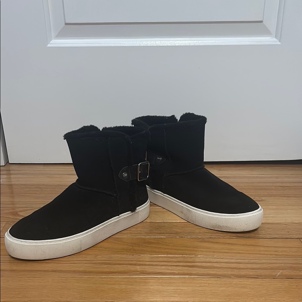 UGG Aika Sneaker Boot